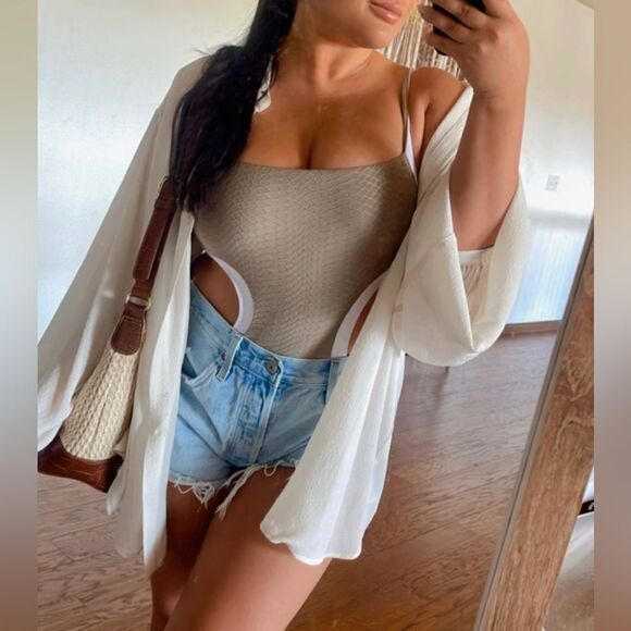 Neutral colorblock one piece swimsuit - Picture 1 of 4